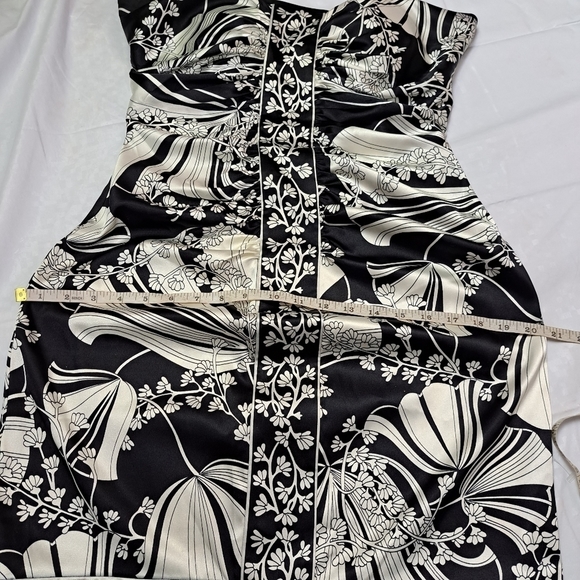 MAGGY London Spaghetti Straps Formal Dress - Picture 13 of 14